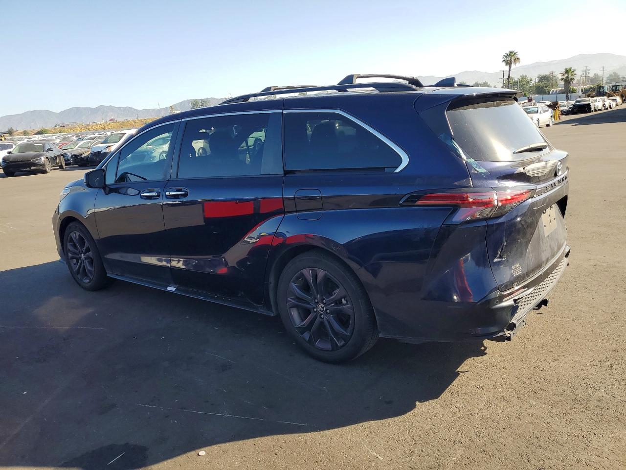 2022 TOYOTA SIENNA