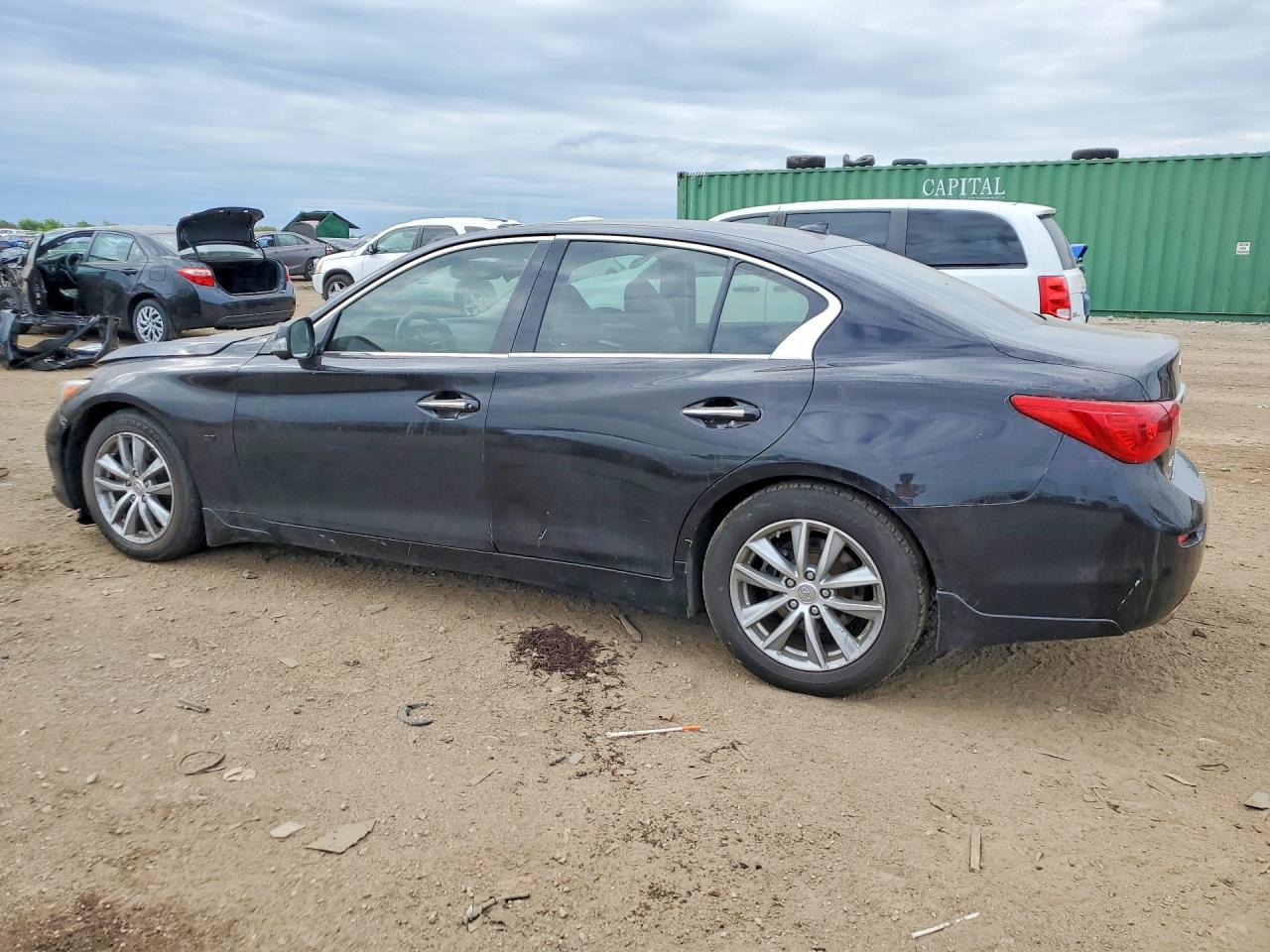 2015 INFINITI Q50