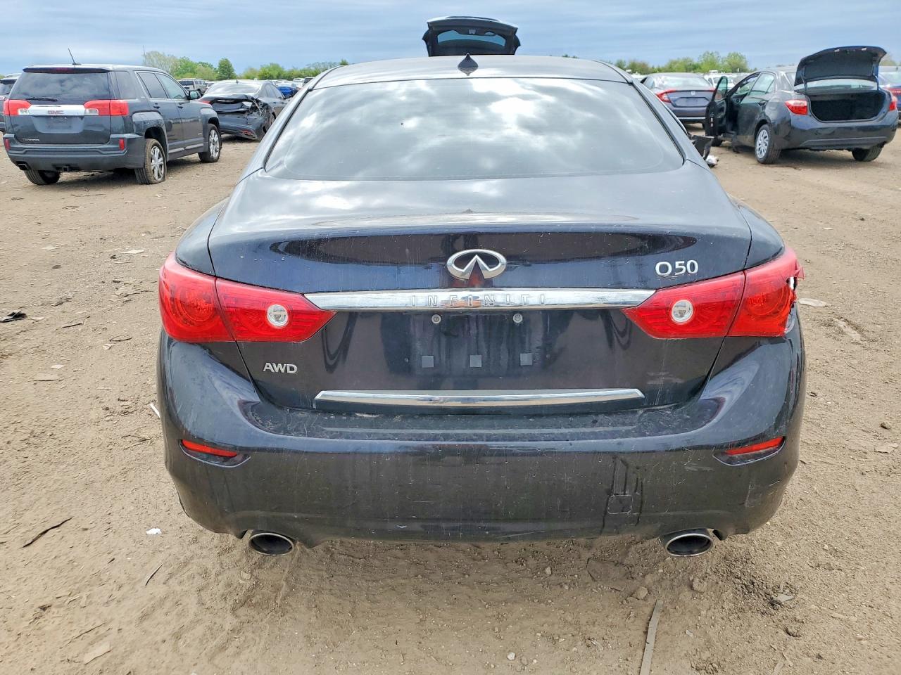 2015 INFINITI Q50