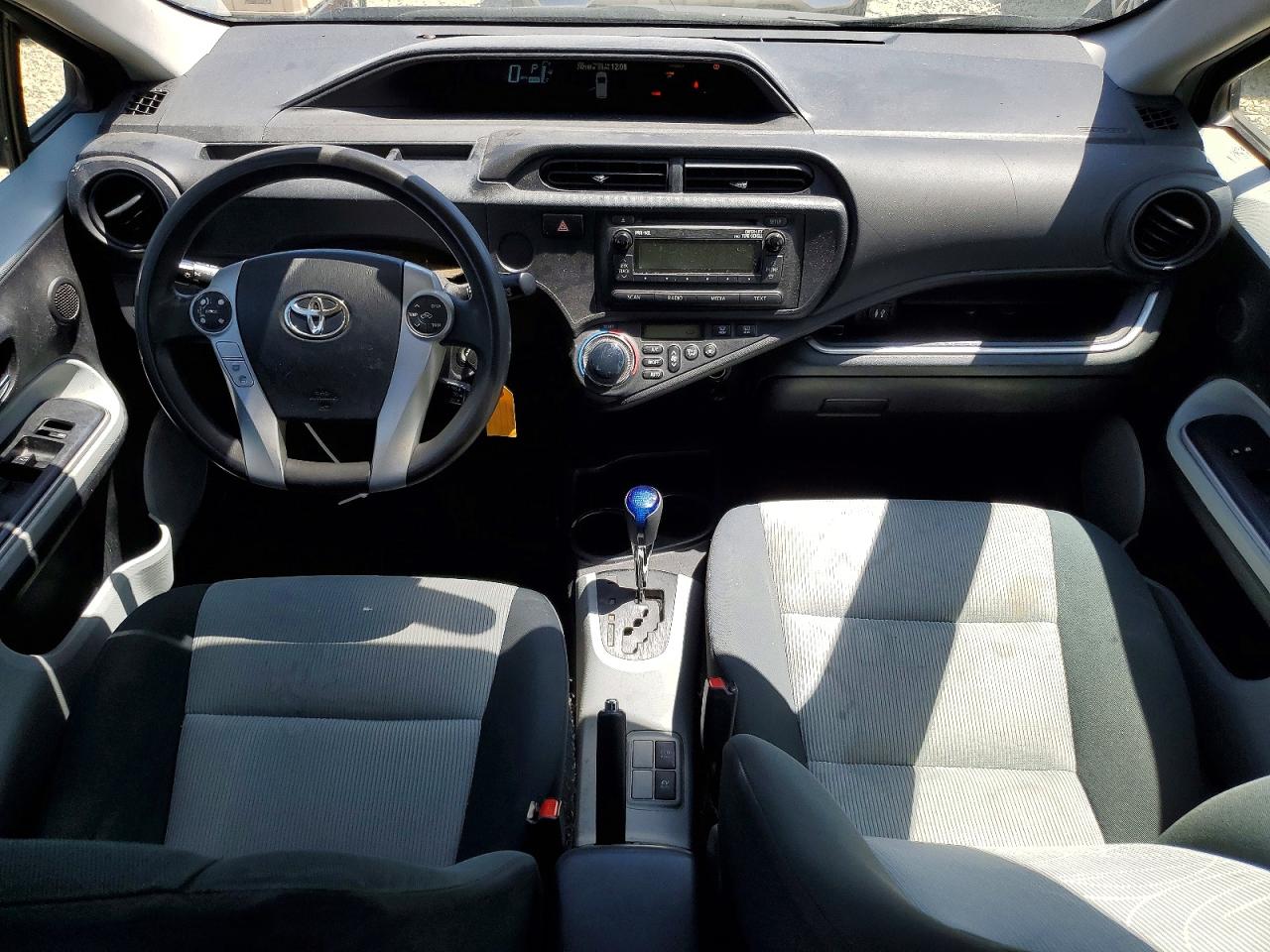 2014 TOYOTA PRIUS