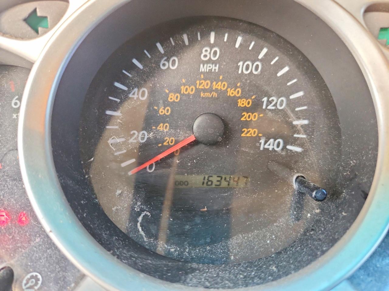 2004 TOYOTA HIGHLANDER