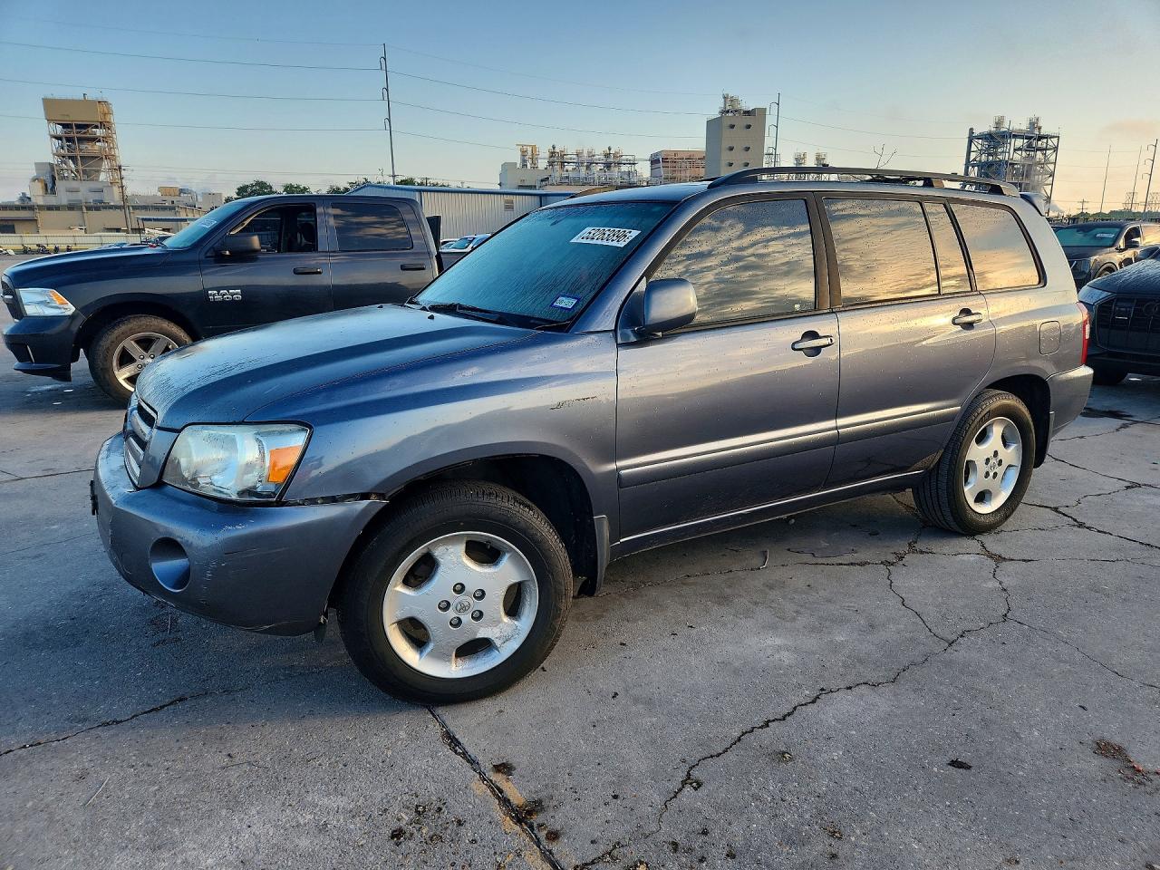 2004 TOYOTA HIGHLANDER