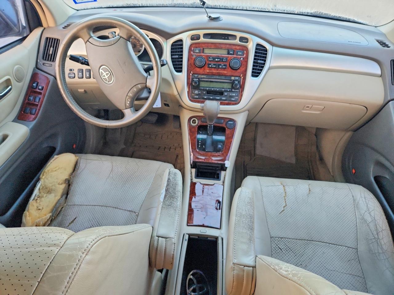 2004 TOYOTA HIGHLANDER