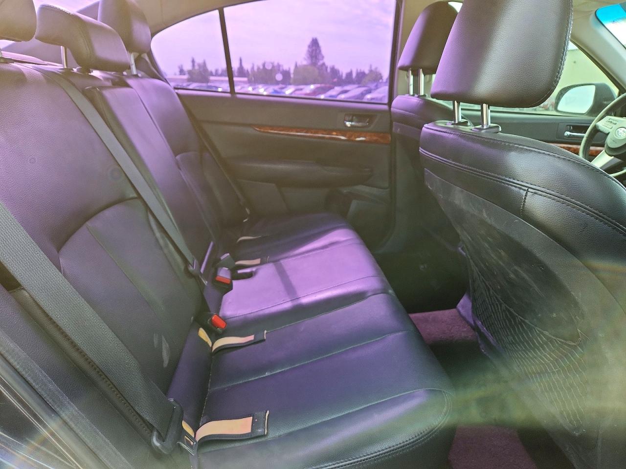 2011 SUBARU LEGACY