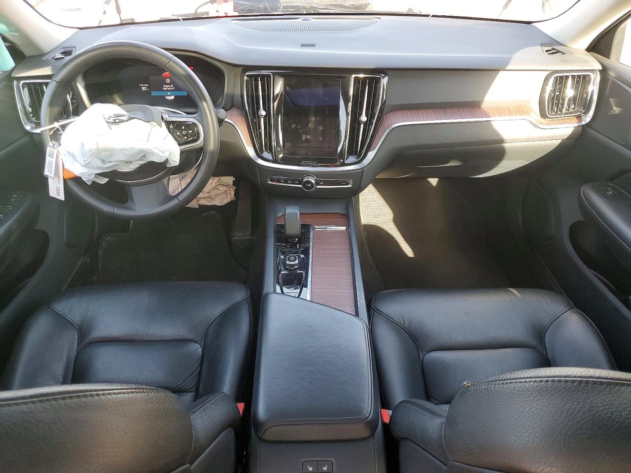 2024 VOLVO S60