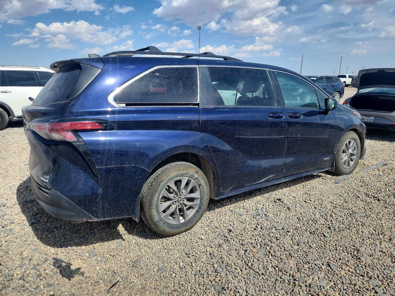 2021 TOYOTA SIENNA
