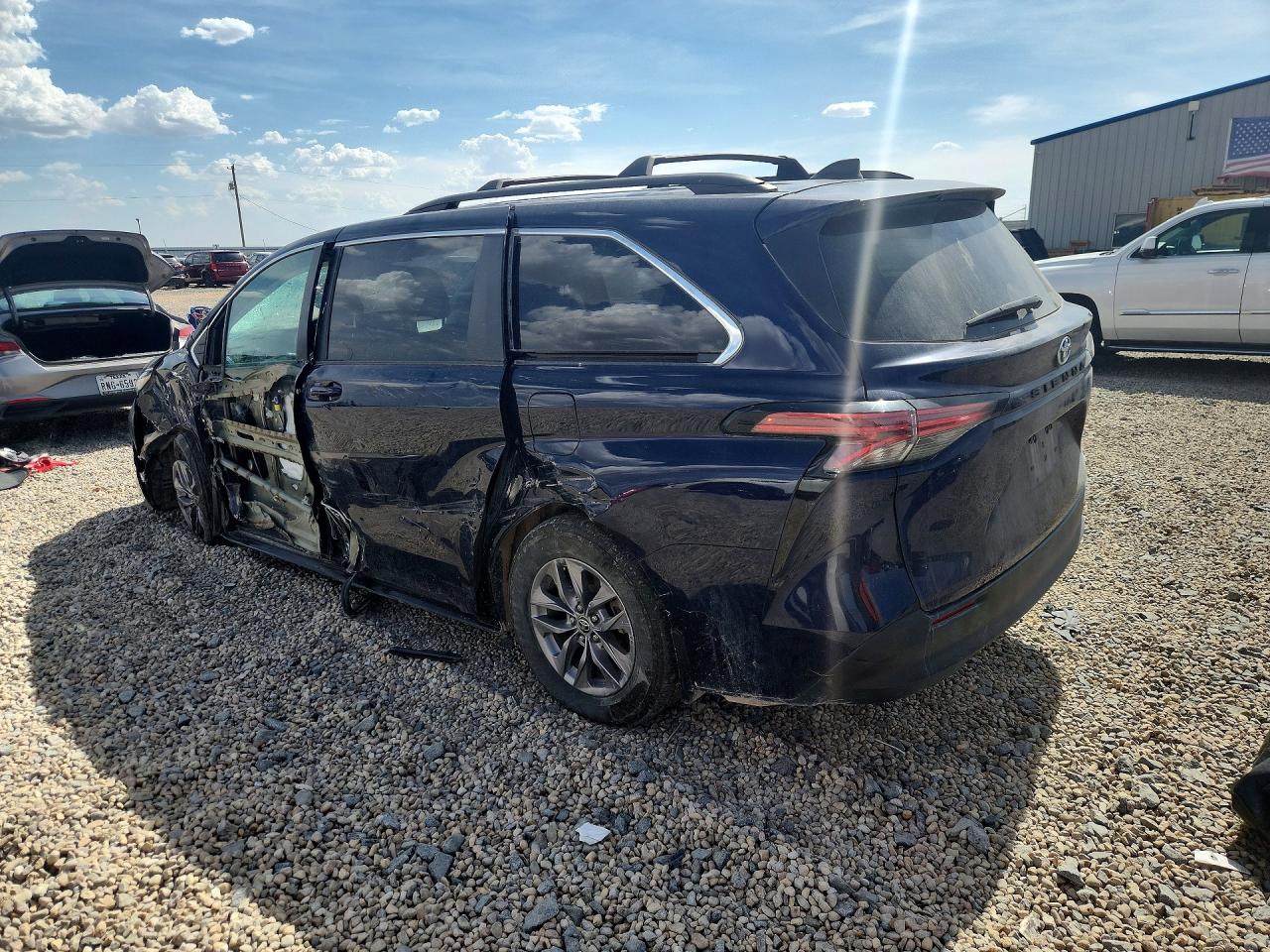 2021 TOYOTA SIENNA