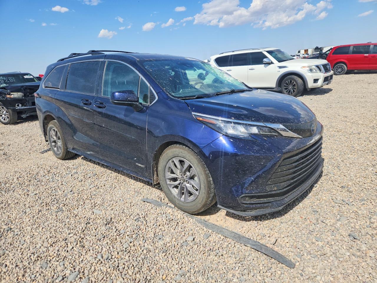 2021 TOYOTA SIENNA