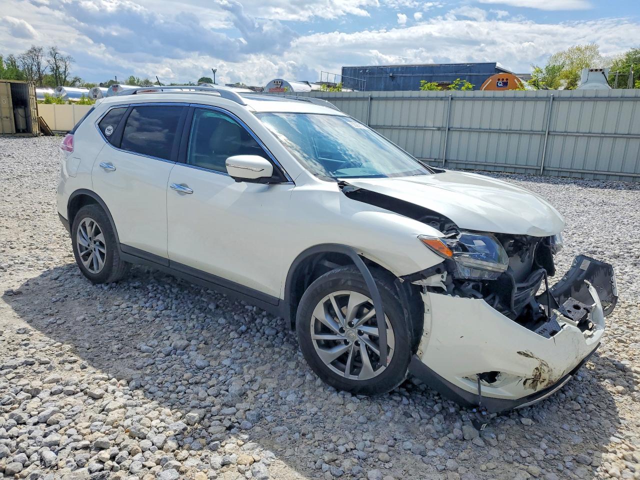 2015 NISSAN ROGUE