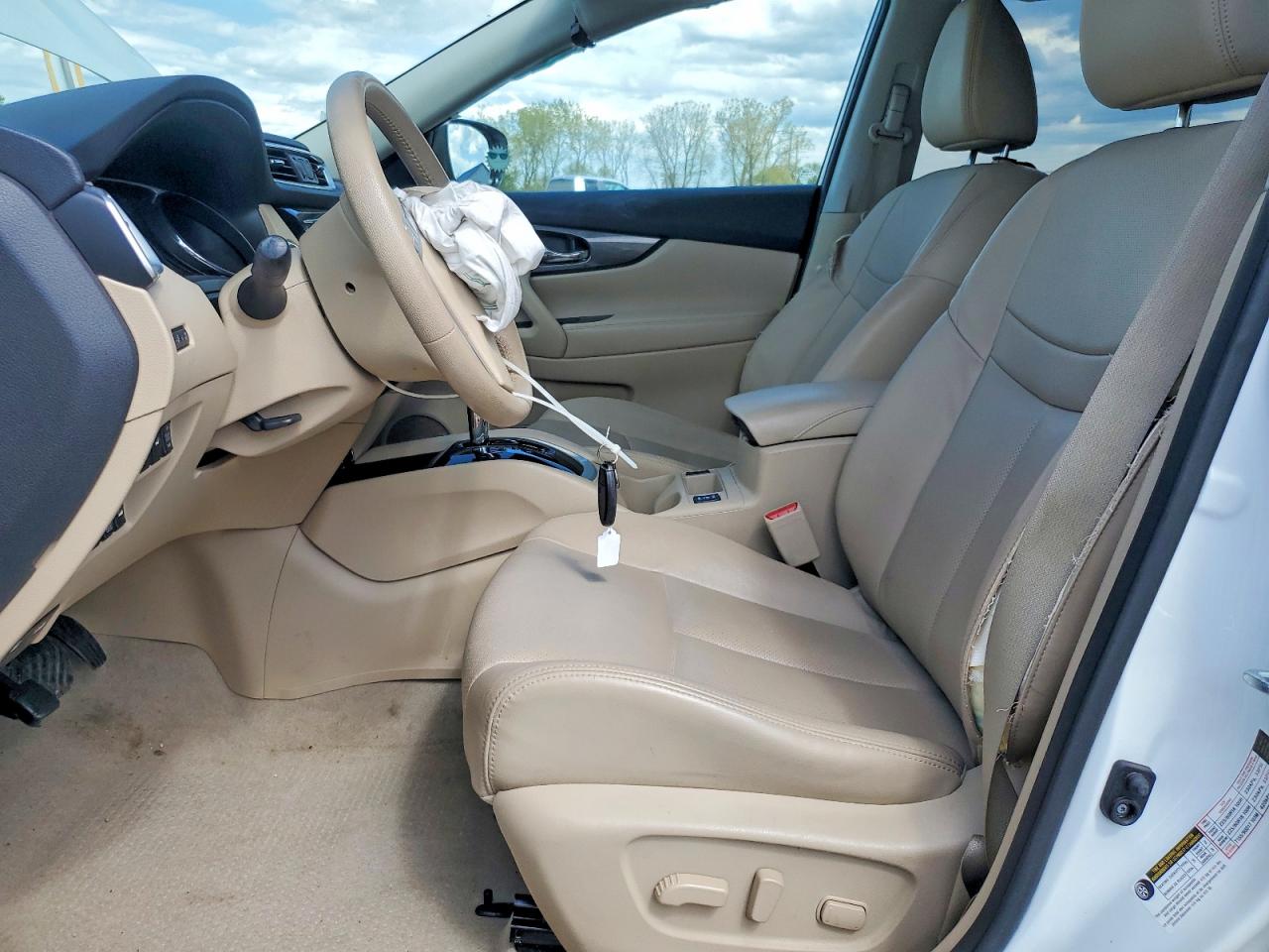 2015 NISSAN ROGUE