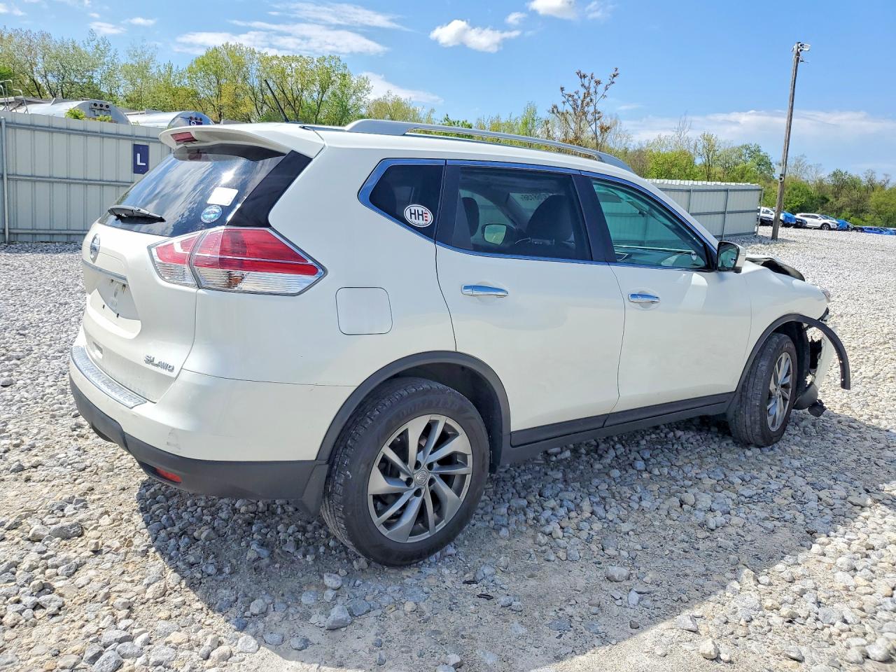 2015 NISSAN ROGUE