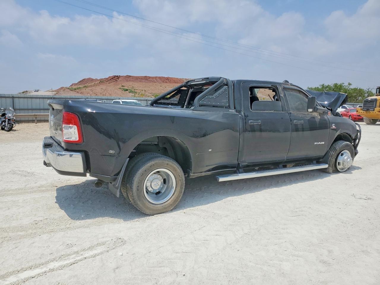2022 RAM 3500
