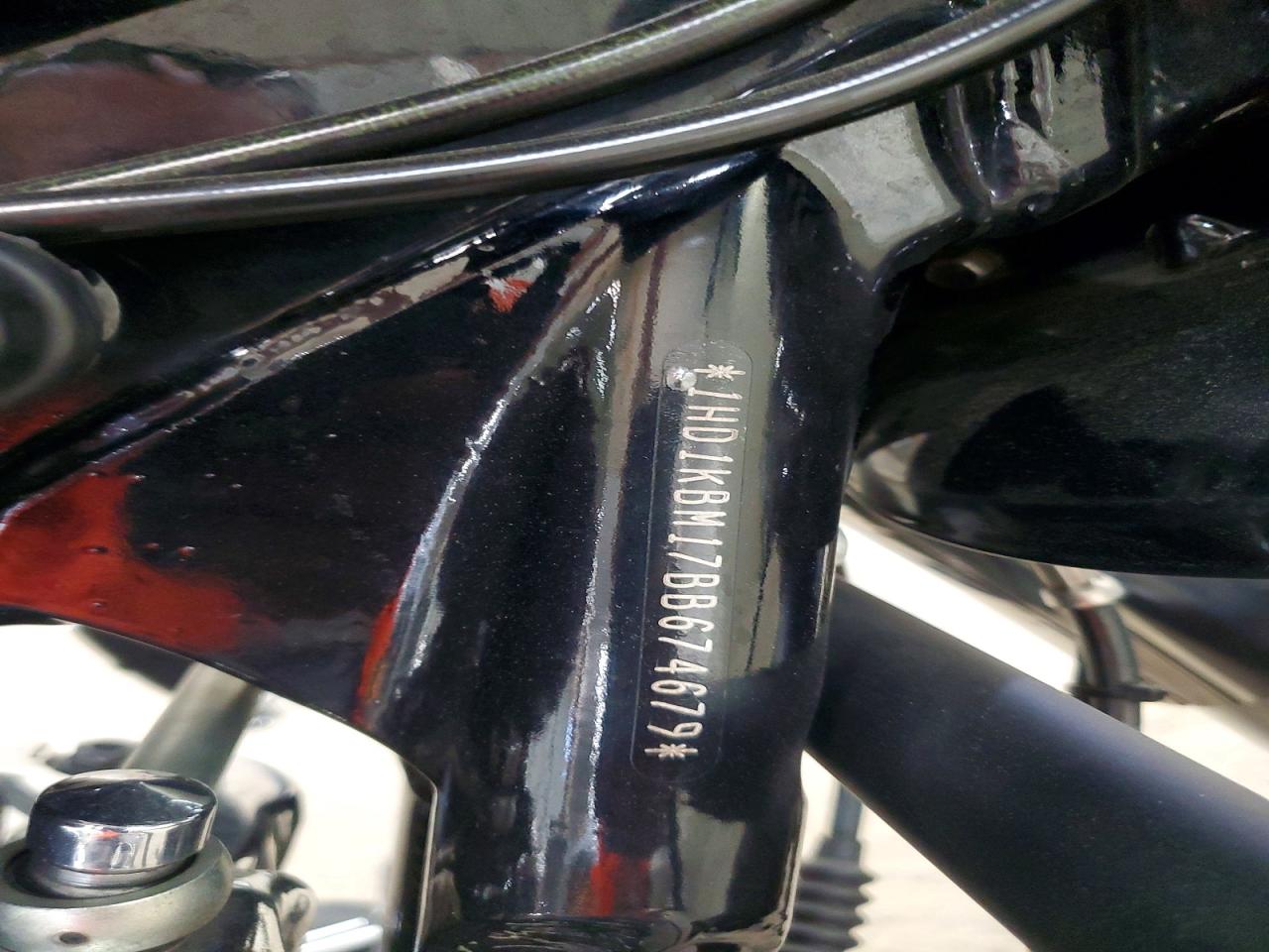 2011 HARLEY-DAVIDSON FL