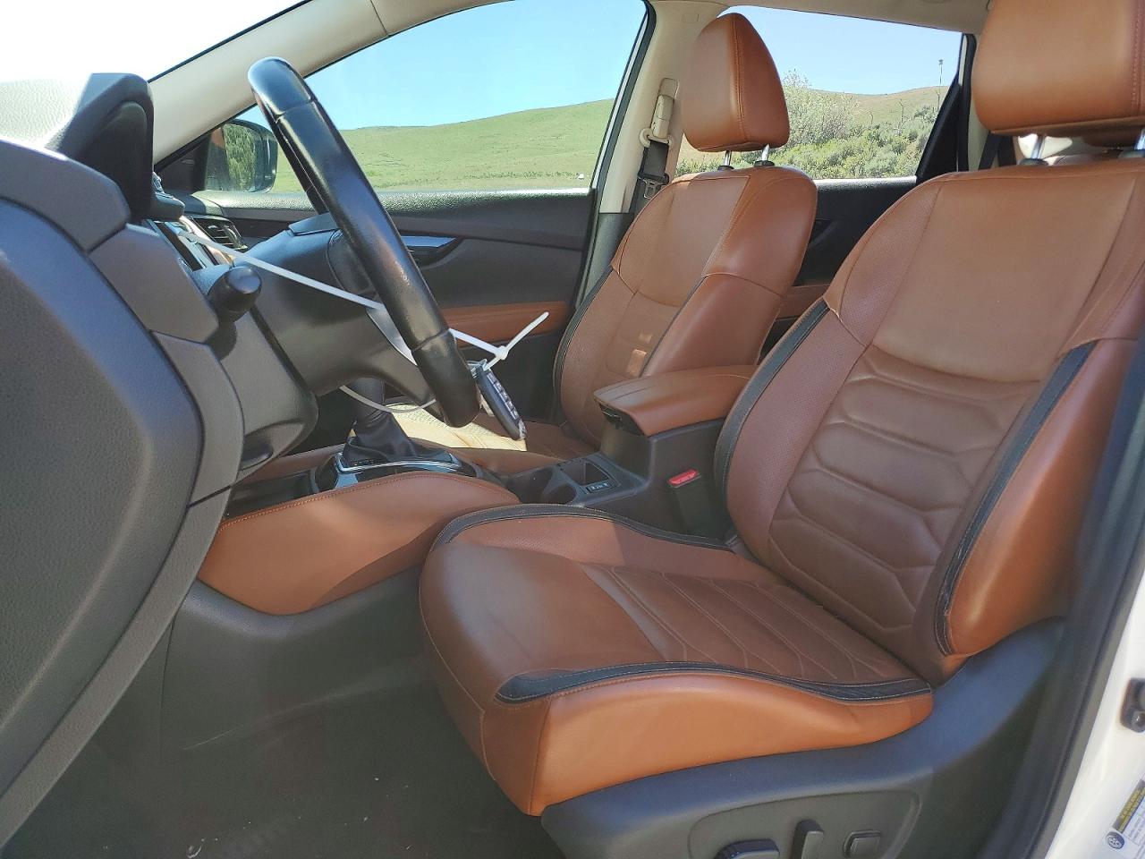 2017 NISSAN ROGUE