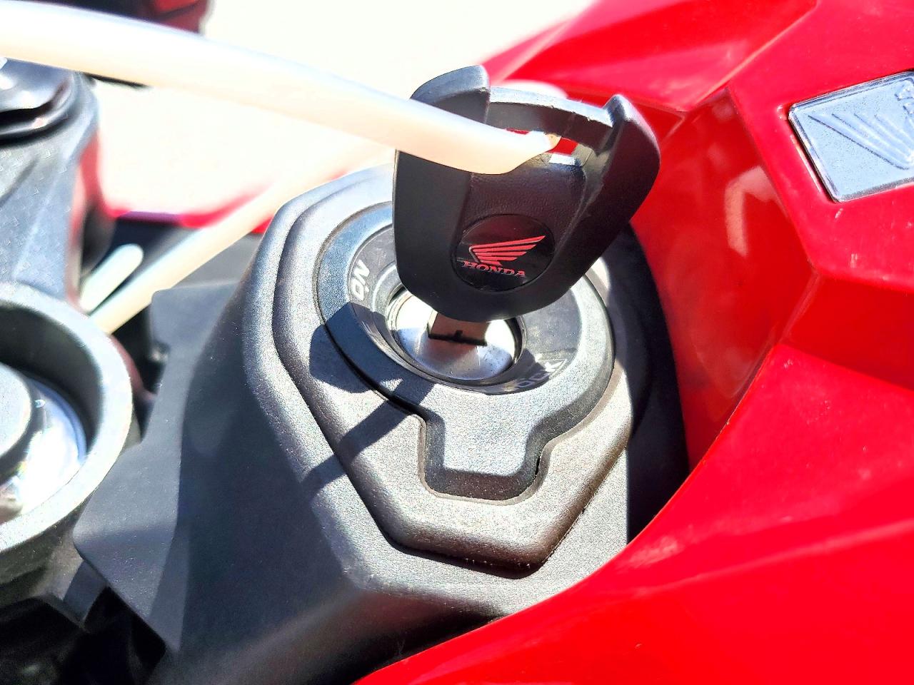 2025 HONDA CBR CYCLE