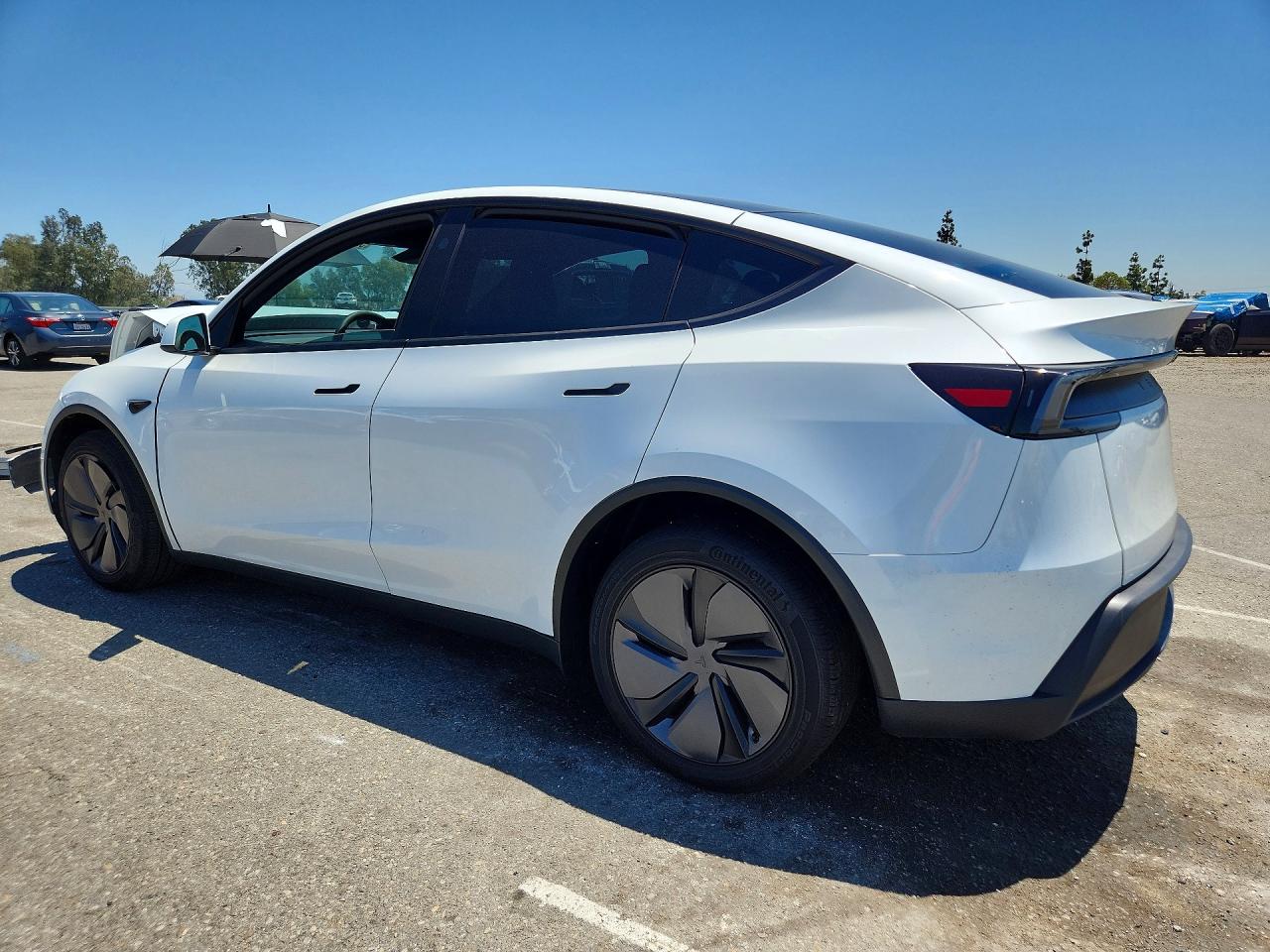 2026 TESLA MODEL Y