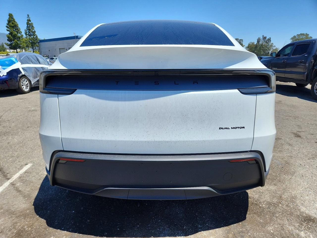 2026 TESLA MODEL Y
