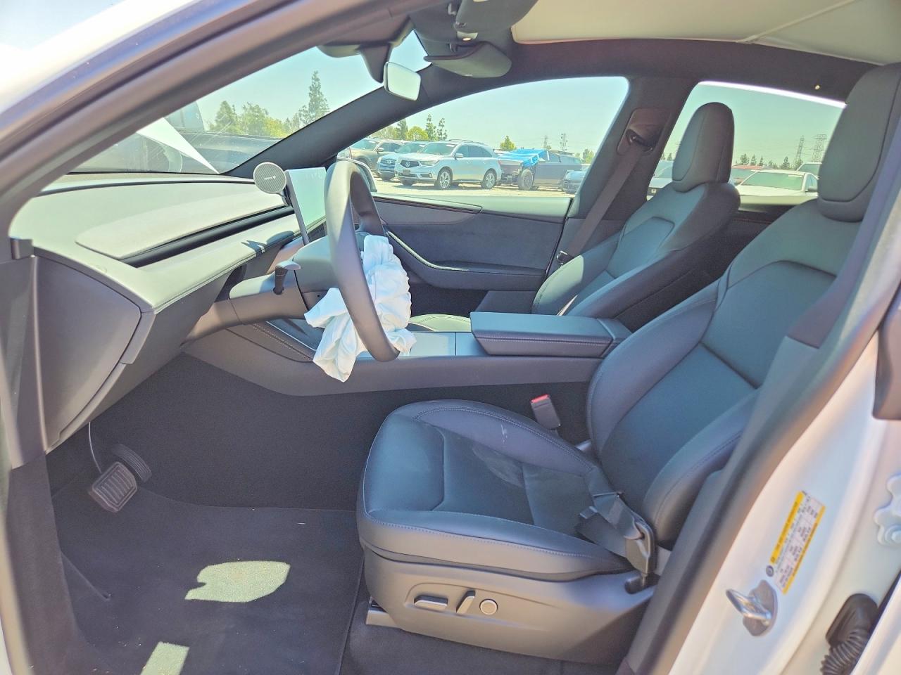 2026 TESLA MODEL Y