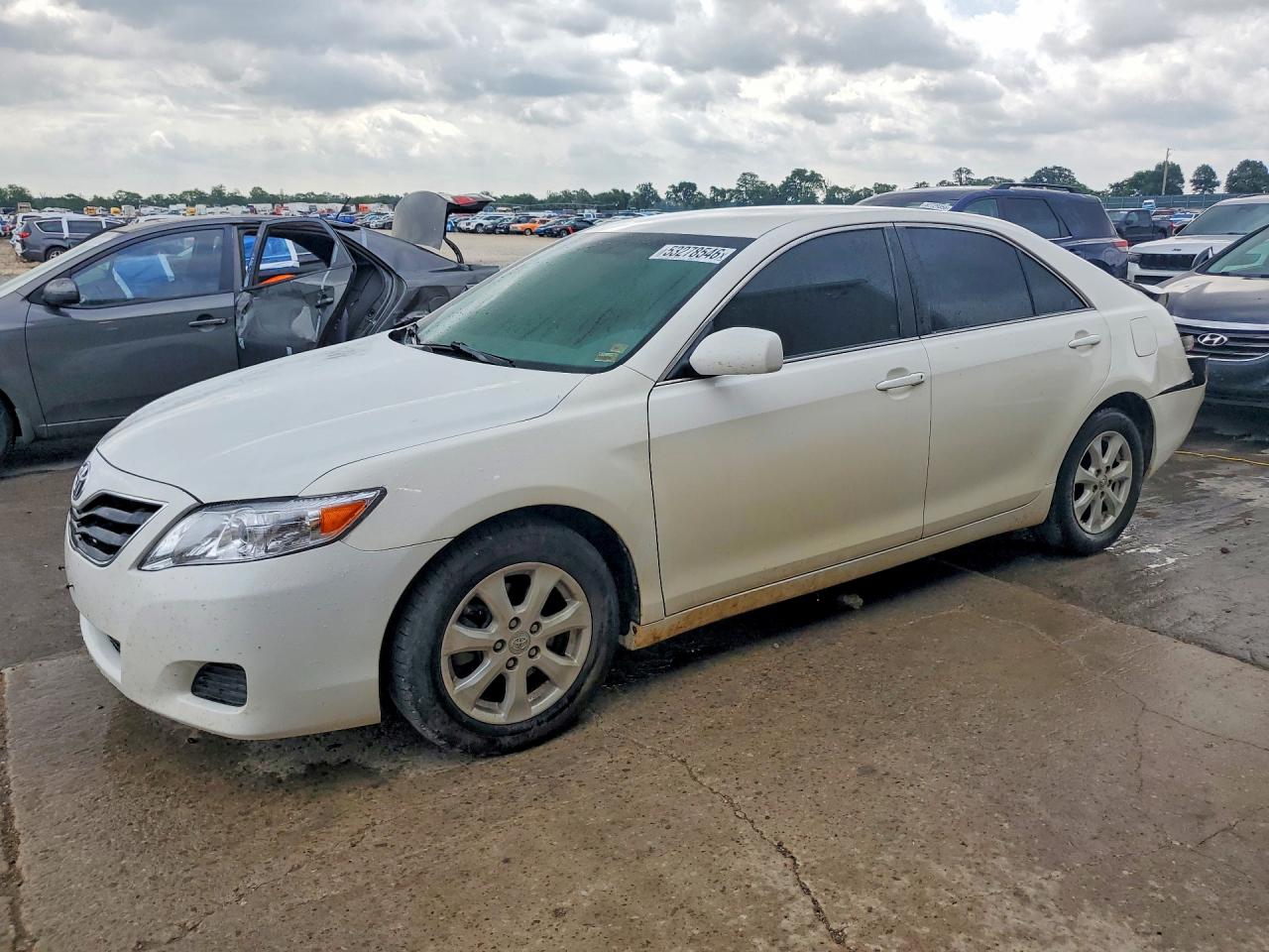 2011 TOYOTA CAMRY