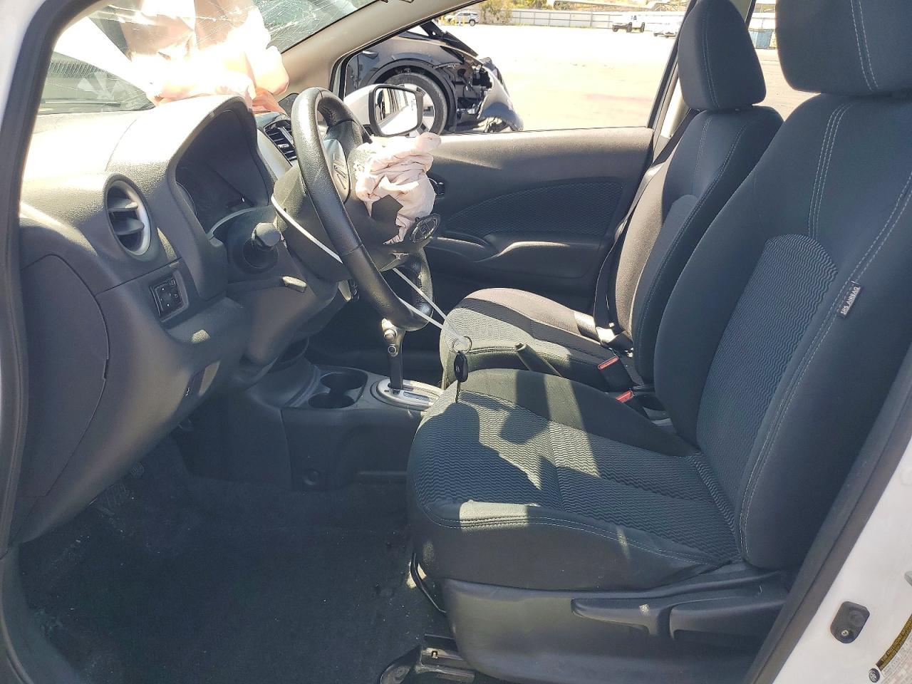 2016 NISSAN VERSA