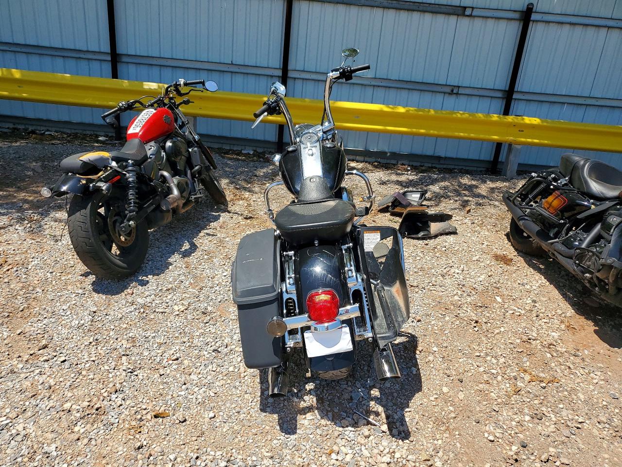 2015 HARLEY-DAVIDSON FL