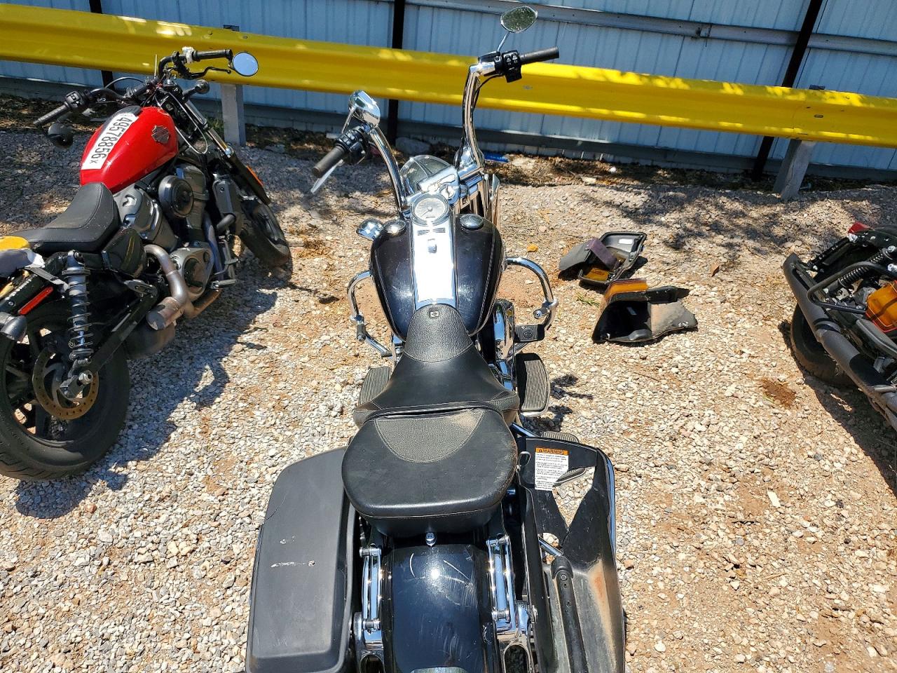 2015 HARLEY-DAVIDSON FL