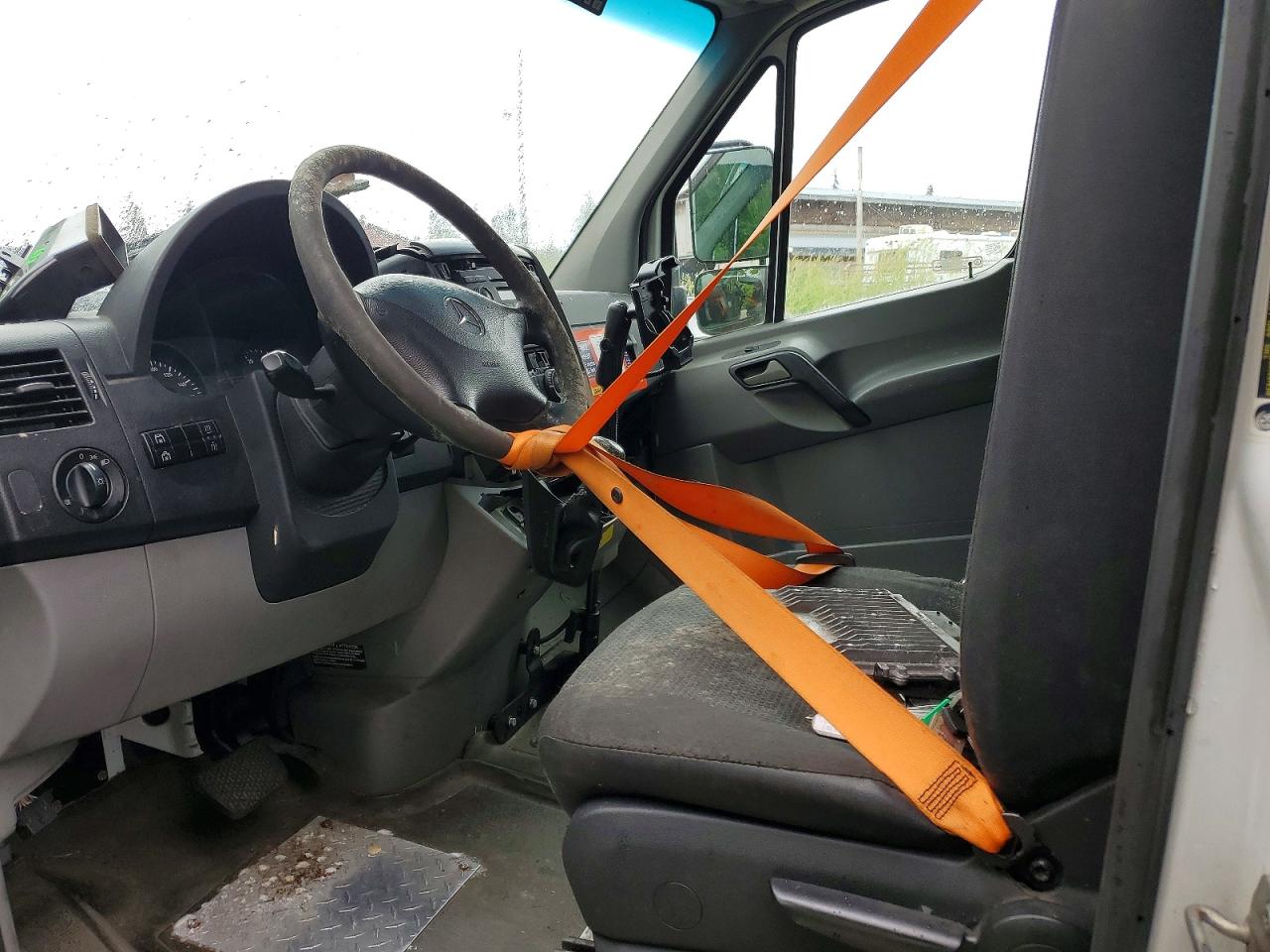 2010 MERCEDES-BENZ SPRINTER
