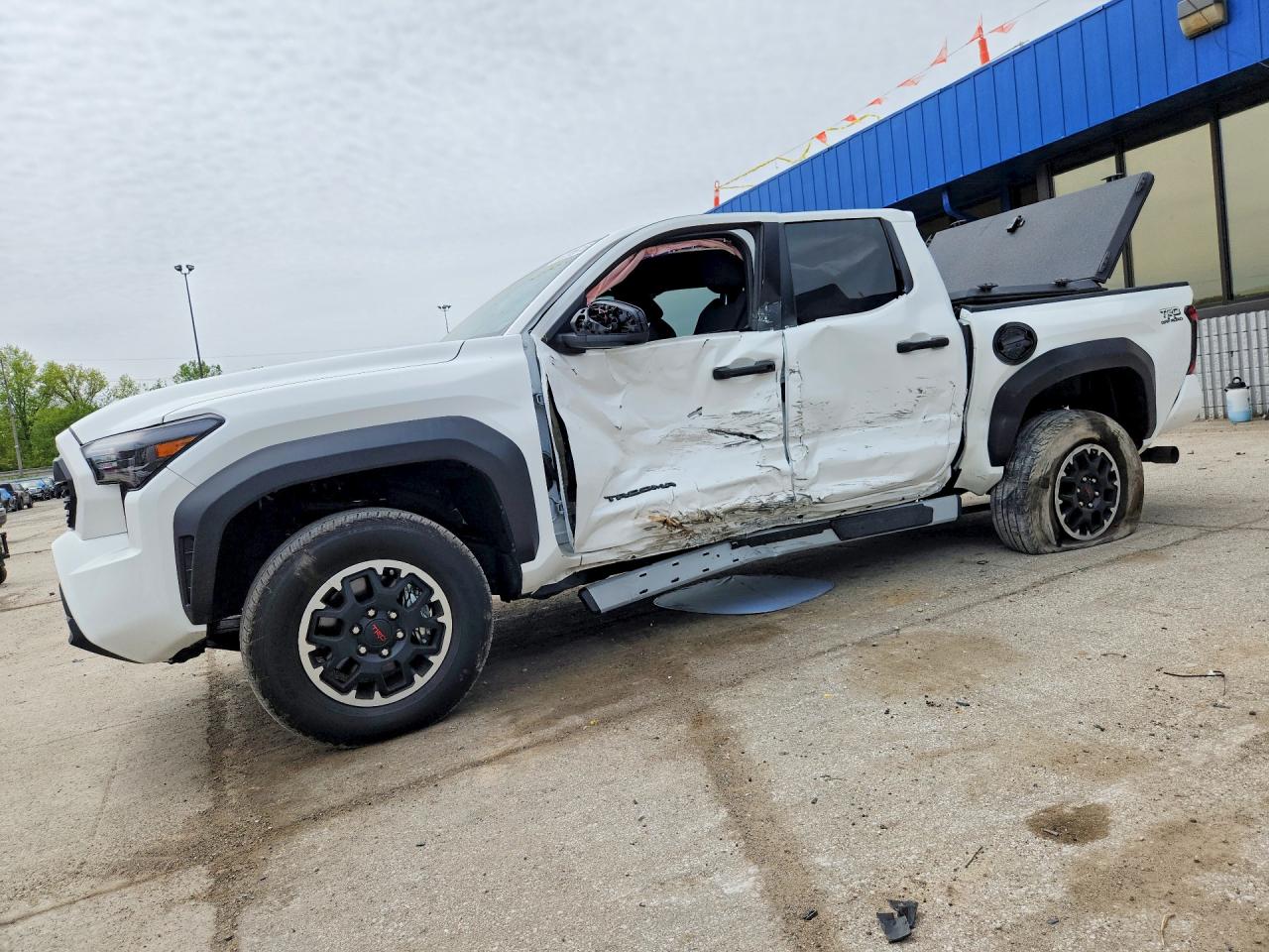 2025 TOYOTA TACOMA