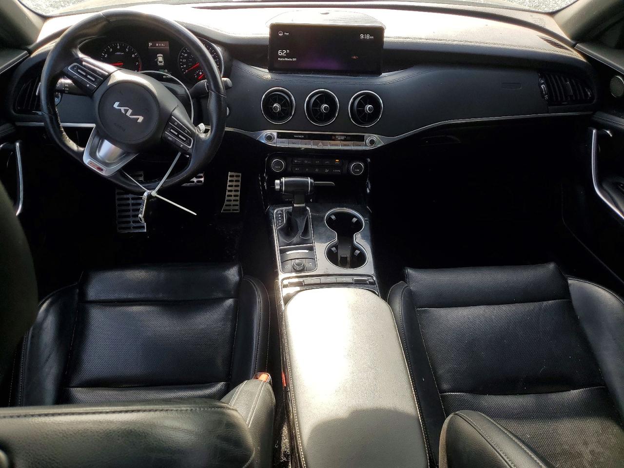 2022 KIA STINGER