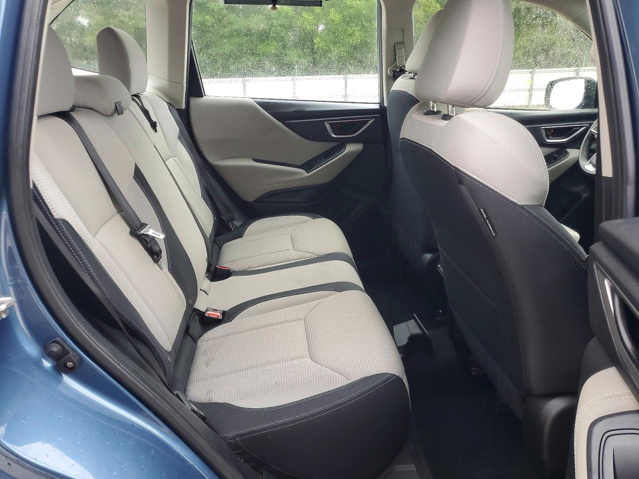 2022 SUBARU FORESTER