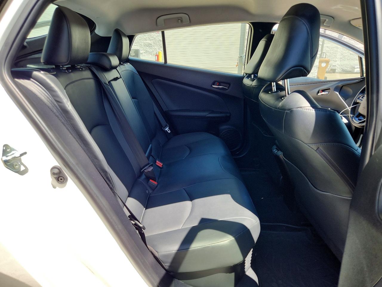 2019 TOYOTA PRIUS