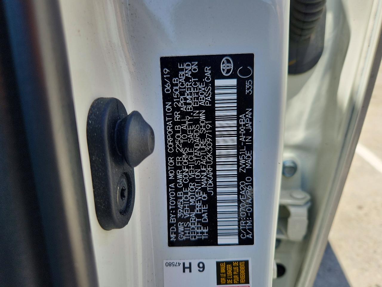 2019 TOYOTA PRIUS