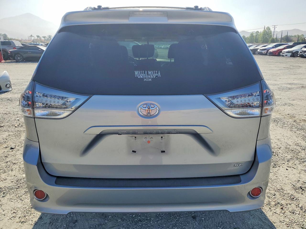 2014 TOYOTA SIENNA