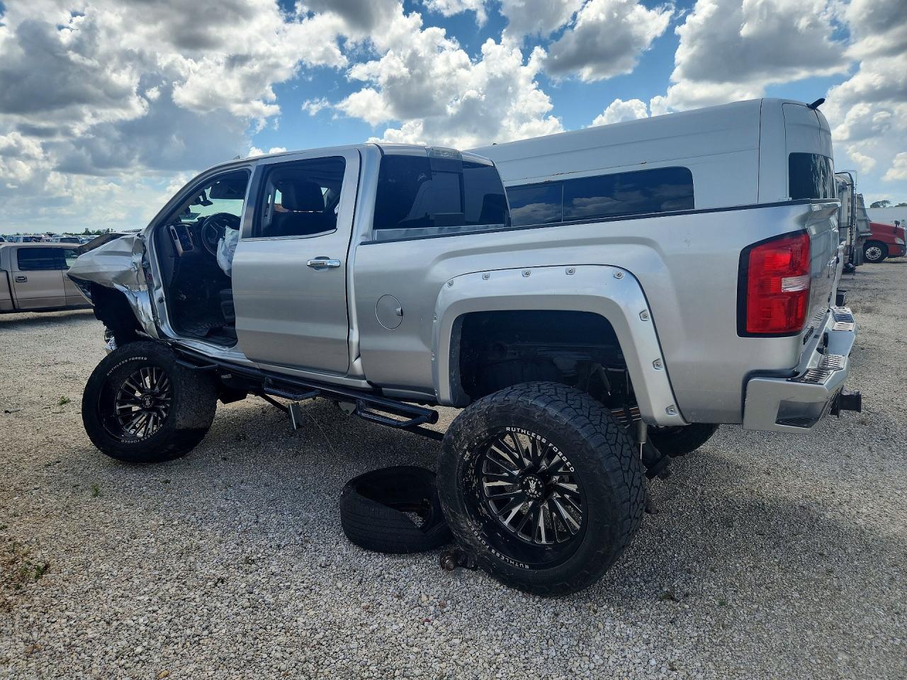 2018 GMC SIERRA
