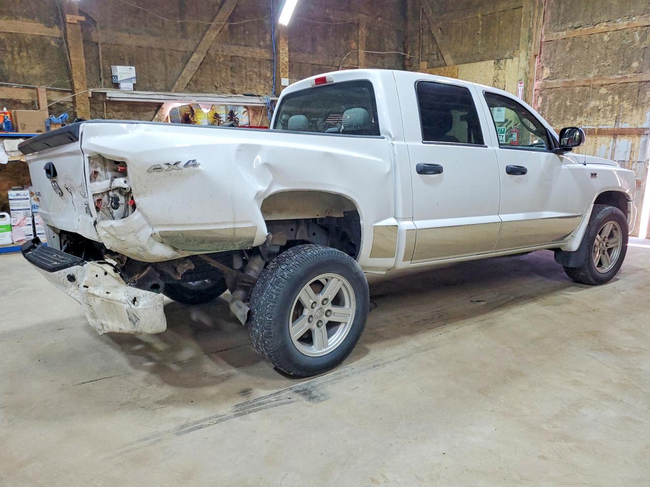 2011 DODGE DAKOTA
