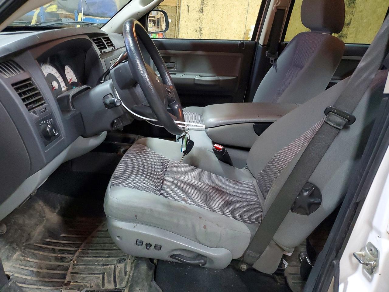 2011 DODGE DAKOTA