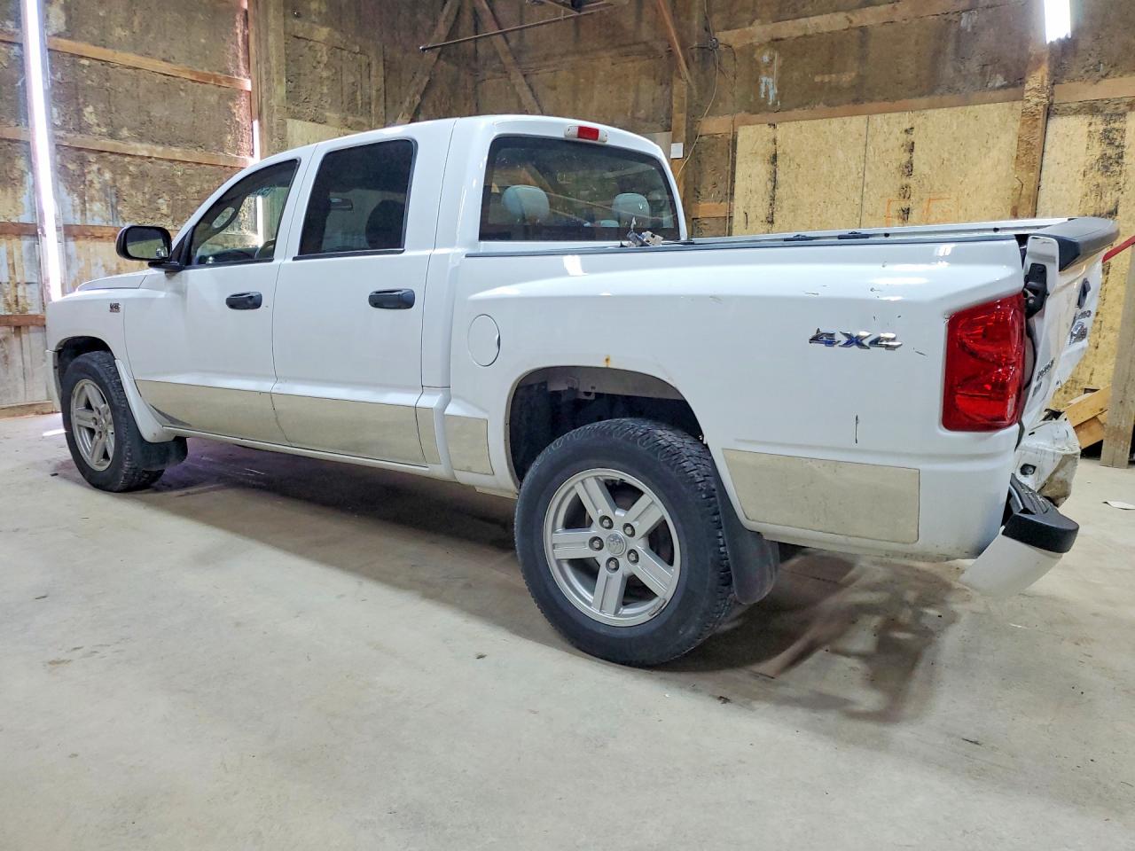 2011 DODGE DAKOTA
