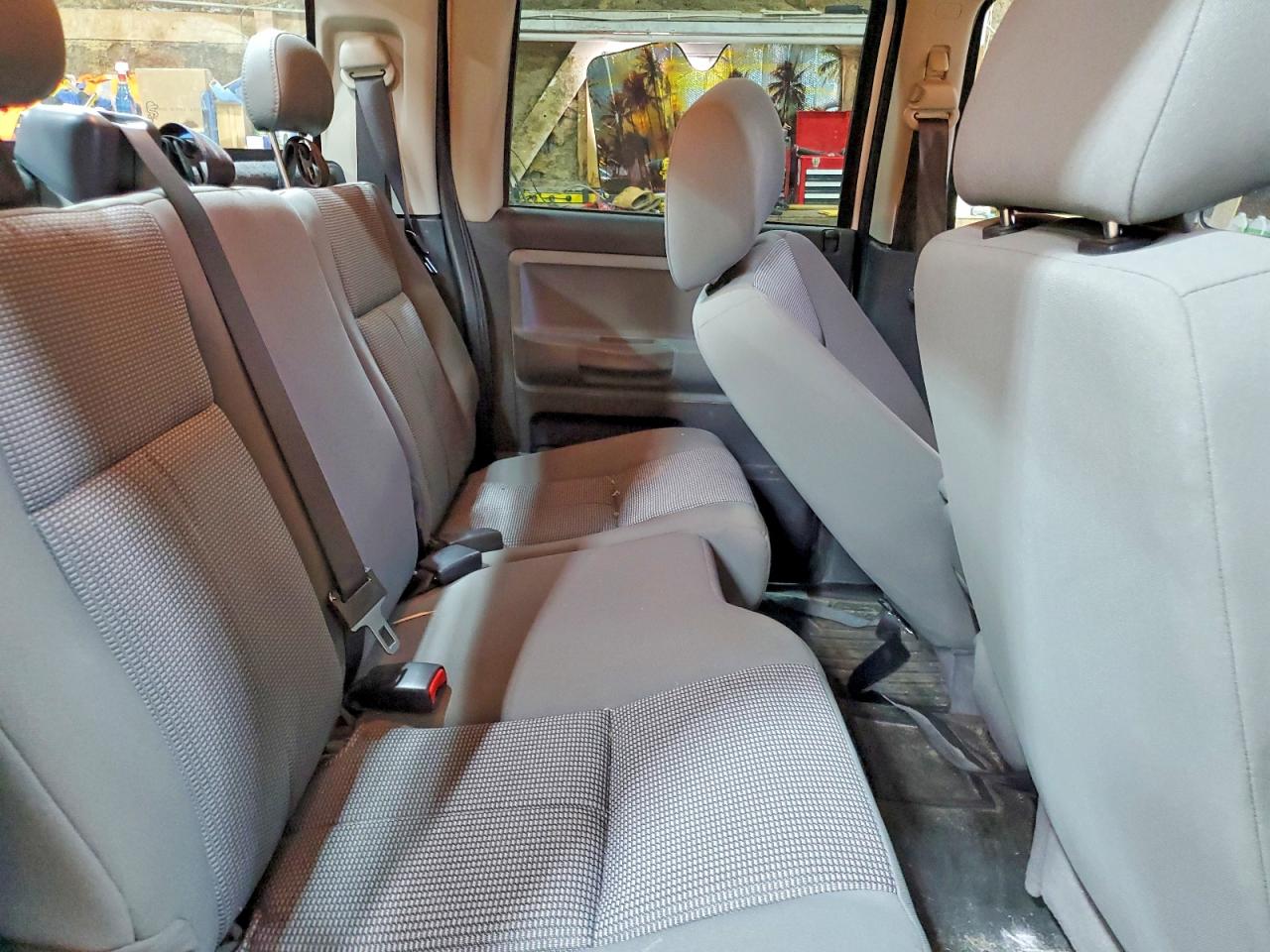 2011 DODGE DAKOTA