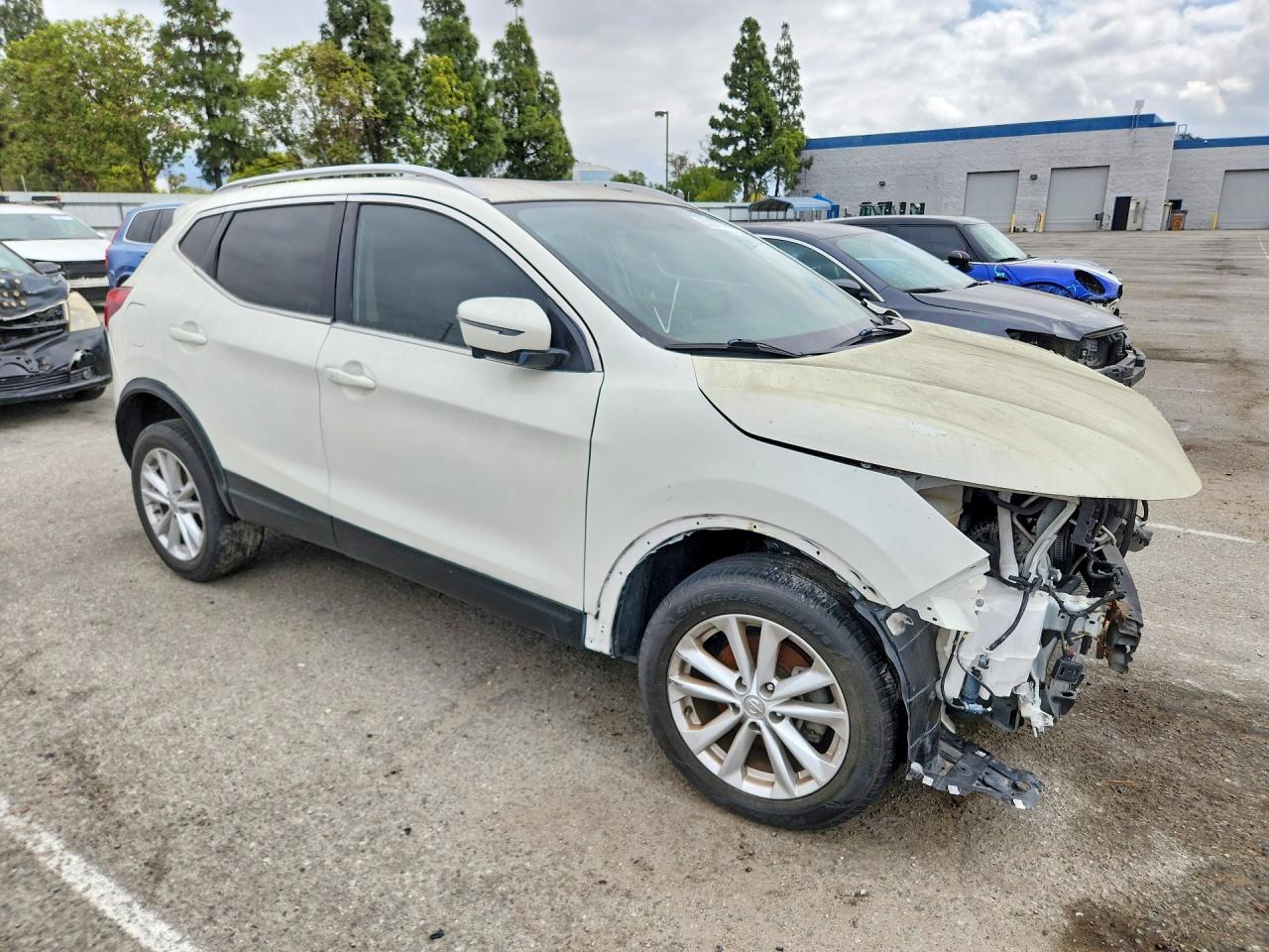 2017 NISSAN ROGUE