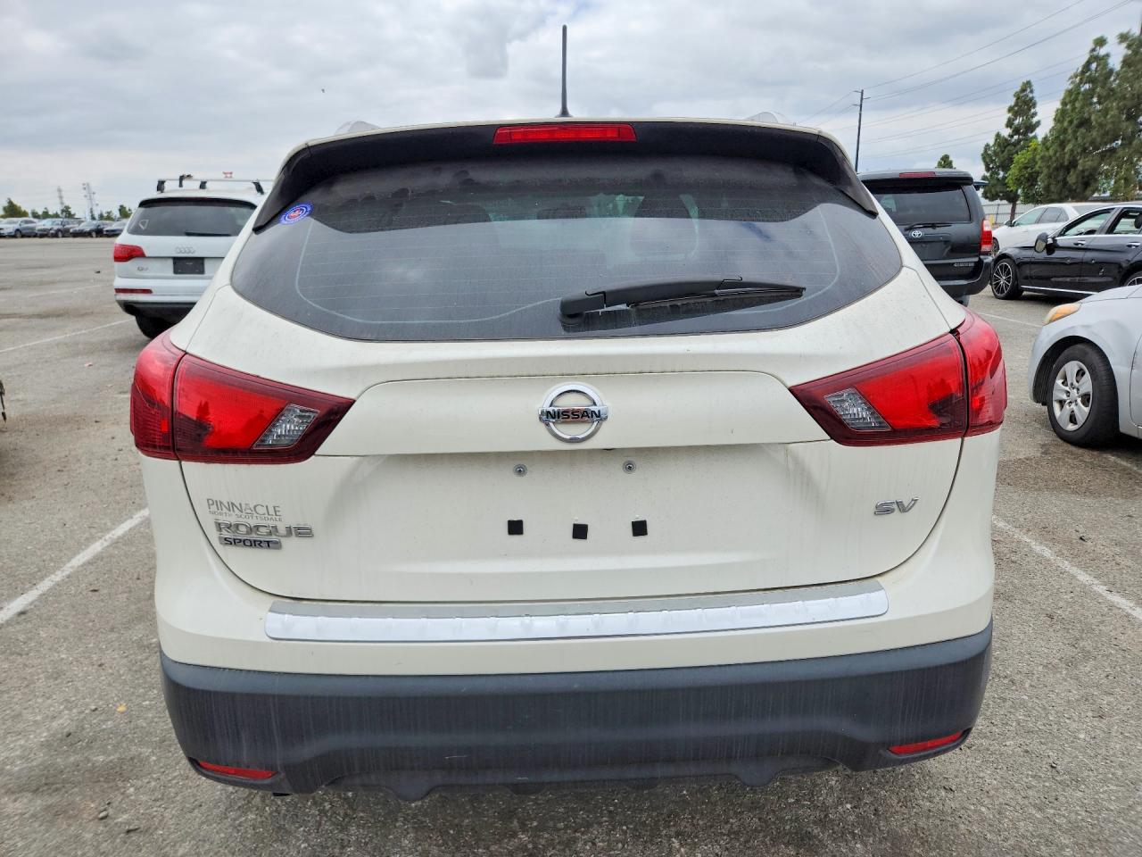 2017 NISSAN ROGUE