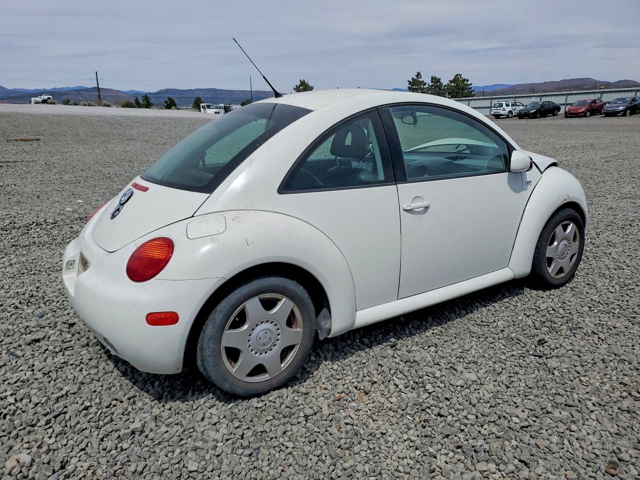 2001 VOLKSWAGEN BEETLE