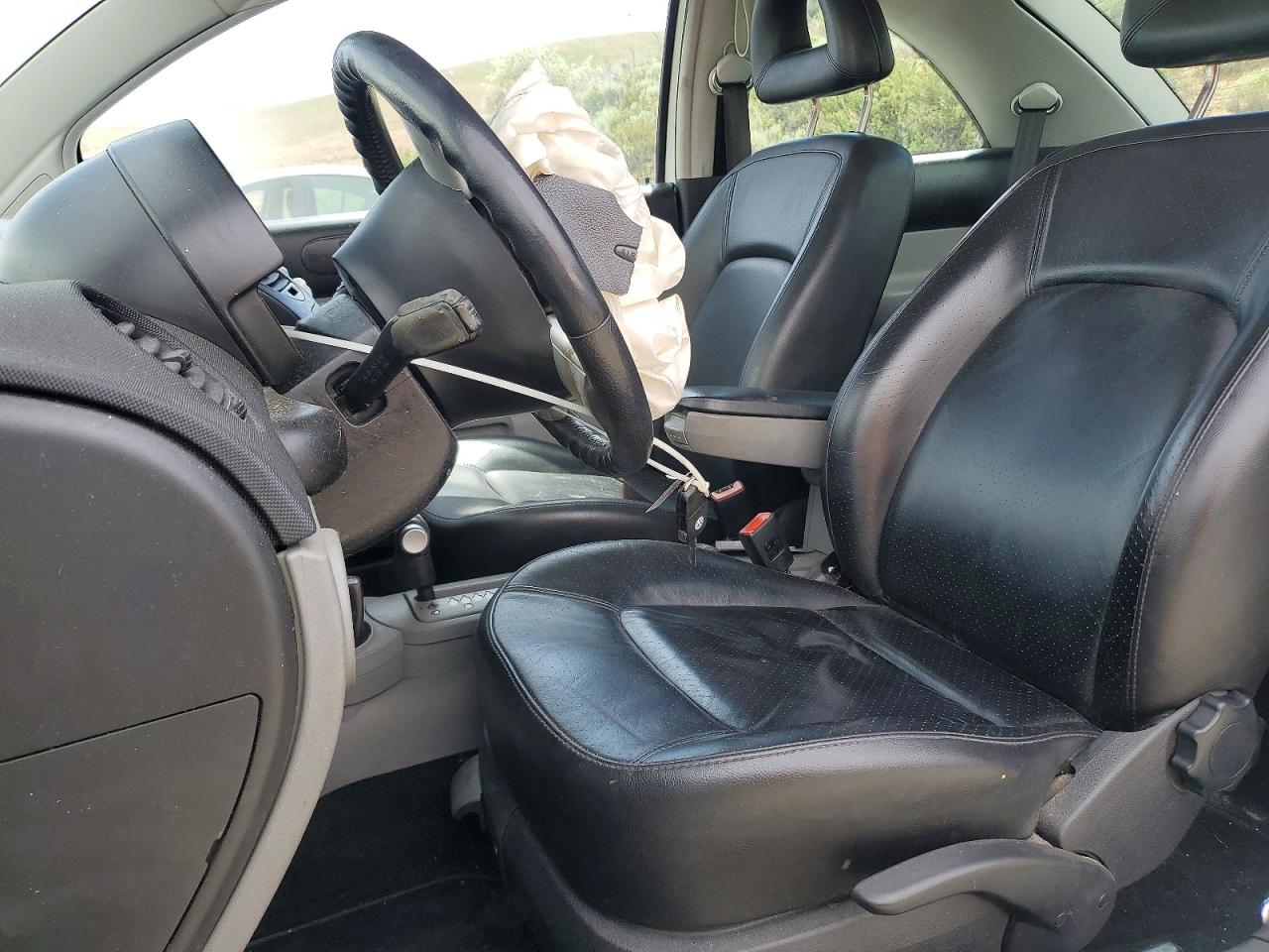 2001 VOLKSWAGEN BEETLE