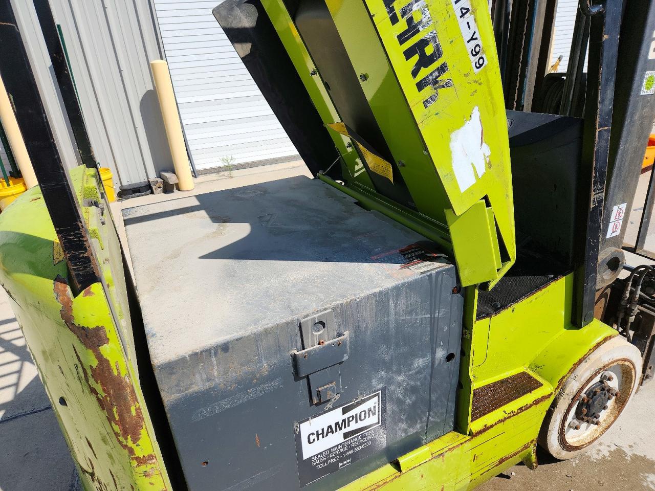 1999 CLARK FORKLIFT FORKLIFT