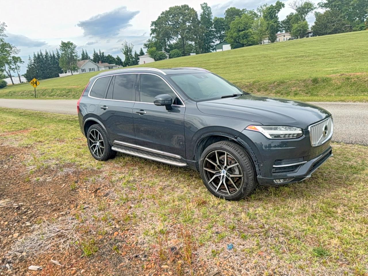 2016 VOLVO XC90