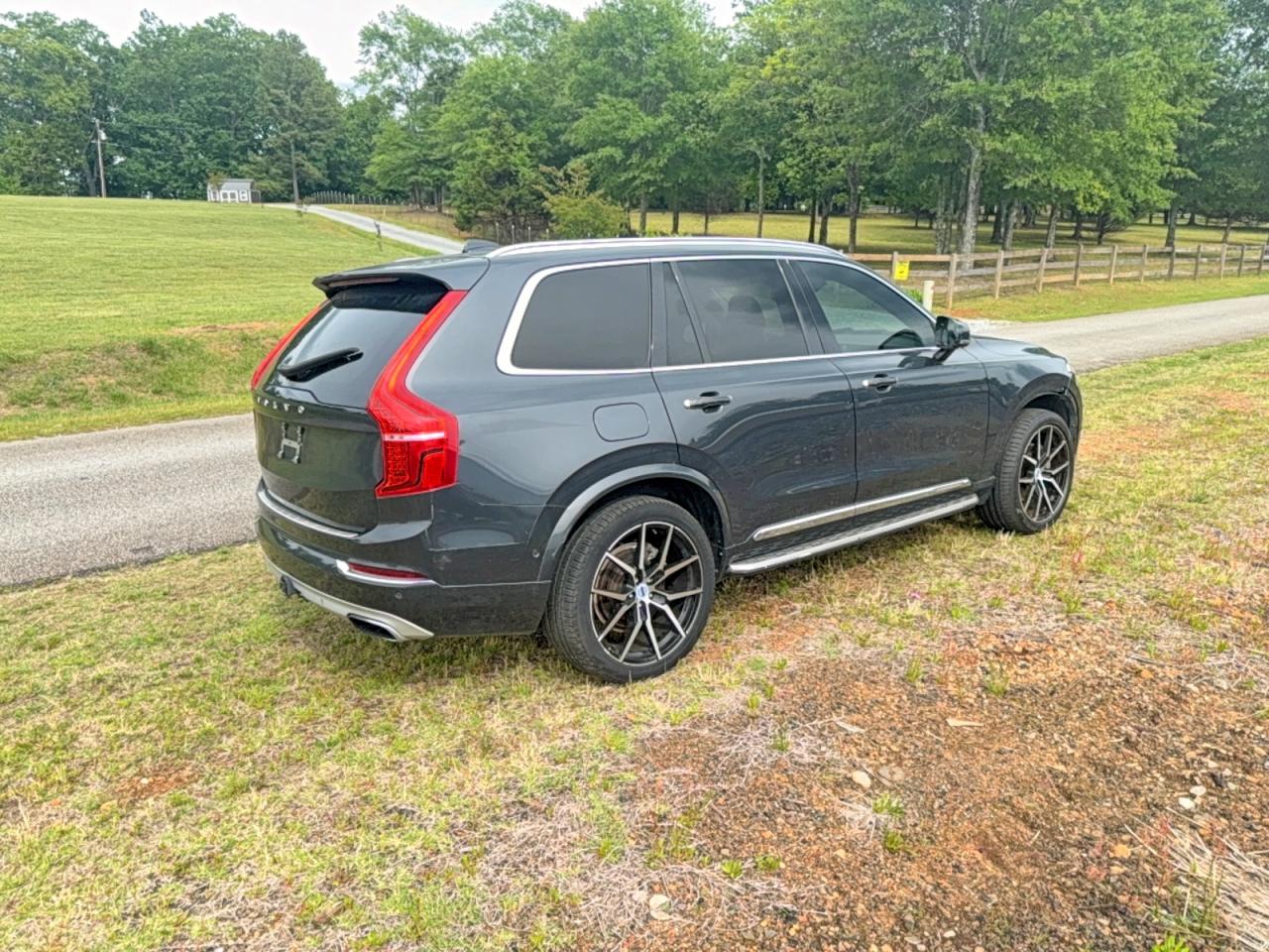2016 VOLVO XC90
