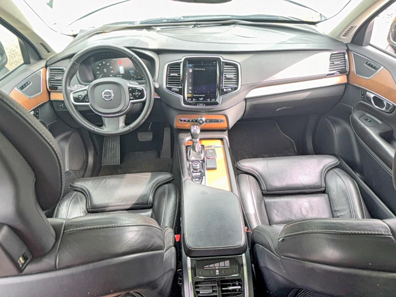 2016 VOLVO XC90