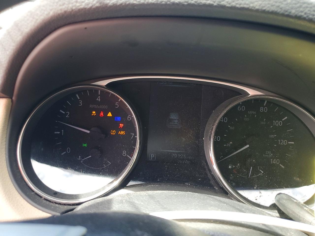 2016 NISSAN ROGUE