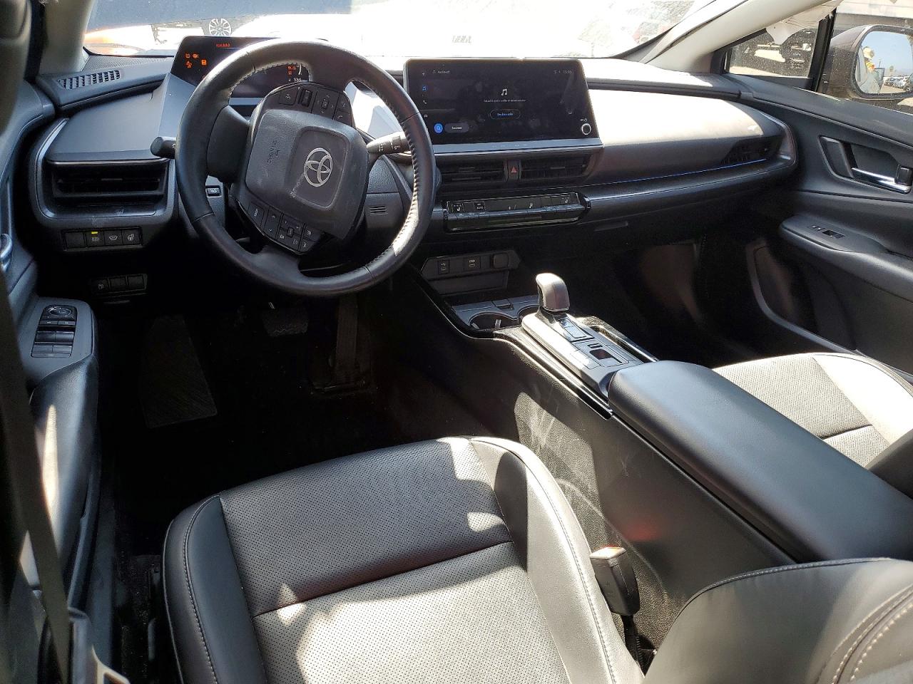 2025 TOYOTA PRIUS