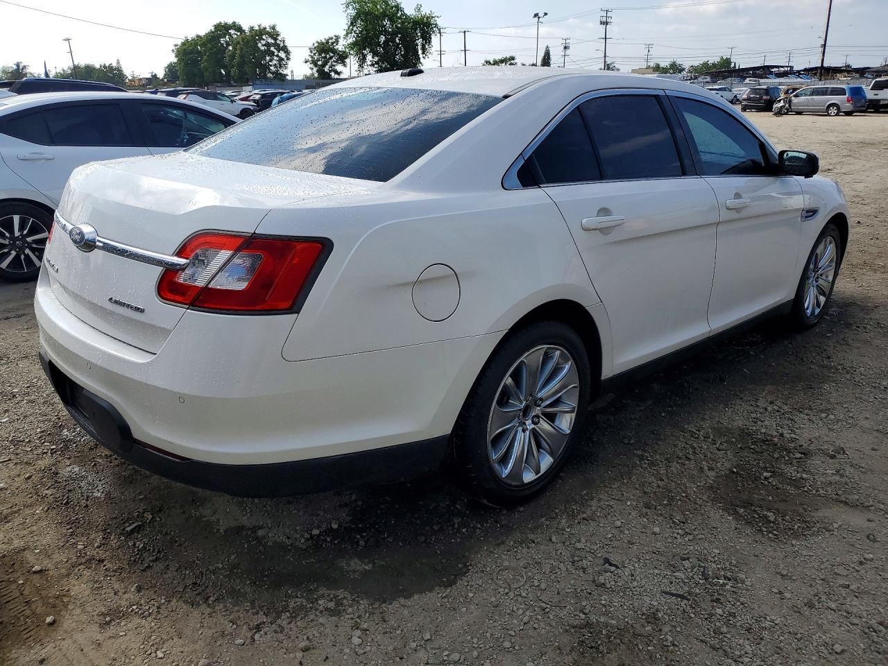 2011 FORD TAURUS