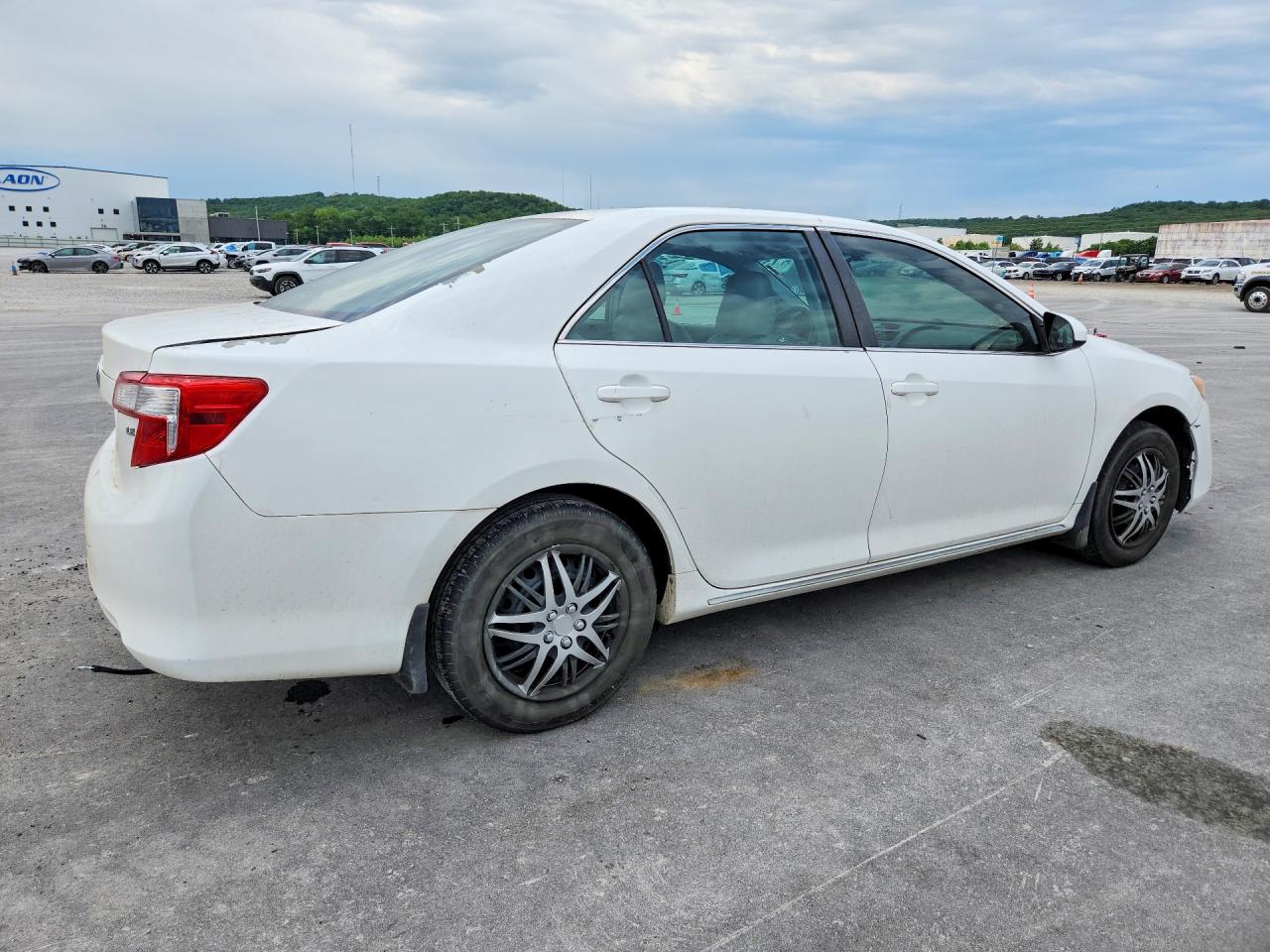 2014 TOYOTA CAMRY